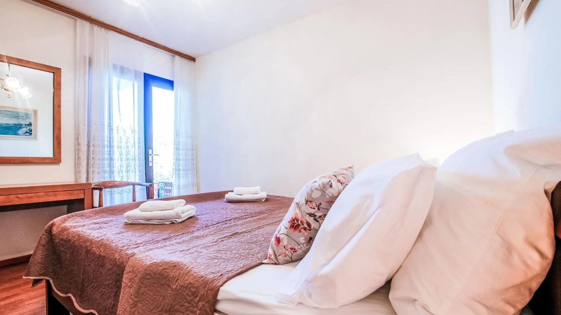 Holiday Home Mira Mali Iž